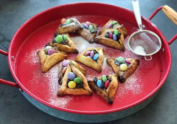 אזני המן מלאות ממתקים // צילום: מאיה דרין